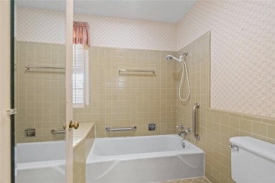 Space and comfort meet golf course living in this beautiful and on Lake Hefner Golf Club in Oklahoma - for sale on GolfHomes.com, golf home, golf lot
