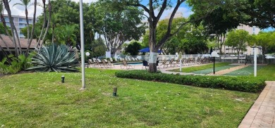 Spacious Remodel VERY BRIGHT Golf and Pool view. NEW A/C on Palm-Aire Country Club and Resort - The Oaks in Florida - for sale on GolfHomes.com, golf home, golf lot