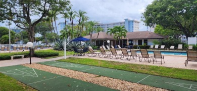 Spacious Remodel VERY BRIGHT Golf and Pool view. NEW A/C on Palm-Aire Country Club and Resort - The Oaks in Florida - for sale on GolfHomes.com, golf home, golf lot