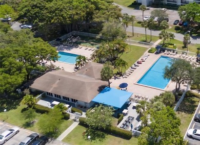 Spacious Remodel VERY BRIGHT Golf and Pool view. NEW A/C on Palm-Aire Country Club and Resort - The Oaks in Florida - for sale on GolfHomes.com, golf home, golf lot