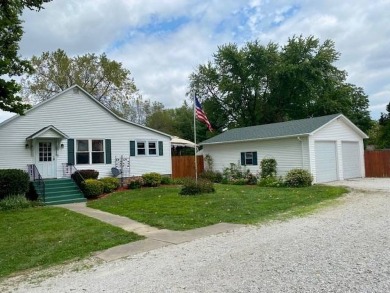 58 Parkview Rd    Gorgeous, spacious 3 bed 2 bath home  Double on Scripps Park Golf Course in Illinois - for sale on GolfHomes.com, golf home, golf lot