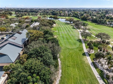 Beautiful and spacious 2/2 in the desirable Fountains of on Jacaranda Golf Club in Florida - for sale on GolfHomes.com, golf home, golf lot