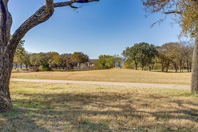 Fantastic 5 Bedroom, 3.5 Bath, 3 Car Garage Home on the 10th on Southern Oaks Golf Club in Texas - for sale on GolfHomes.com, golf home, golf lot