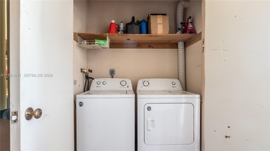 Beautiful and spacious 2/2 in the desirable Fountains of on Jacaranda Golf Club in Florida - for sale on GolfHomes.com, golf home, golf lot