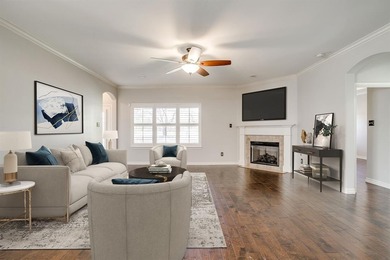 Fantastic 5 Bedroom, 3.5 Bath, 3 Car Garage Home on the 10th on Southern Oaks Golf Club in Texas - for sale on GolfHomes.com, golf home, golf lot