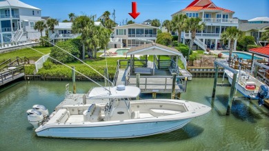 There are panoramic, unobstructed creek-front views and creek on Wachesaw Plantation Club in South Carolina - for sale on GolfHomes.com, golf home, golf lot