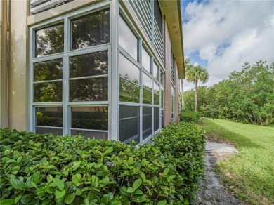 First Floor! Beautiful plank laminate floors w/ newer baseboard on Vero Beach South Golf Course in Florida - for sale on GolfHomes.com, golf home, golf lot