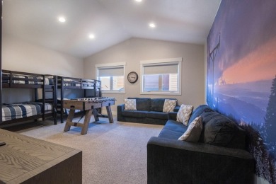 Stunning furnished, turnkey condo in the heart of McCall on McCall Municipal Golf Course in Idaho - for sale on GolfHomes.com, golf home, golf lot