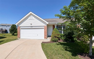 Wonderful, fully updated, 3 bedroom, 3 bath, 1-story, walkout on Lake Saint Louis Par 3 in Missouri - for sale on GolfHomes.com, golf home, golf lot