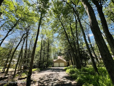 Presenting this stunning 4-5 bedroom home situated on the 6th on Pocono Farms Country Club in Pennsylvania - for sale on GolfHomes.com, golf home, golf lot