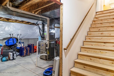 Welcome to this beautifully appointed 3 bedroom, 2.5 bath home on Cardinal Club in Kentucky - for sale on GolfHomes.com, golf home, golf lot