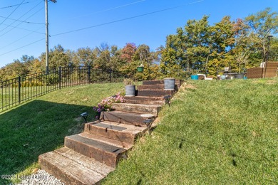 Welcome to this beautifully appointed 3 bedroom, 2.5 bath home on Cardinal Club in Kentucky - for sale on GolfHomes.com, golf home, golf lot