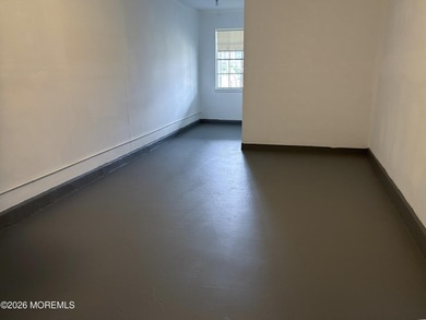 Welcome to this well maintained Baronet model located in the on Greenbriar Woodlands in New Jersey - for sale on GolfHomes.com, golf home, golf lot