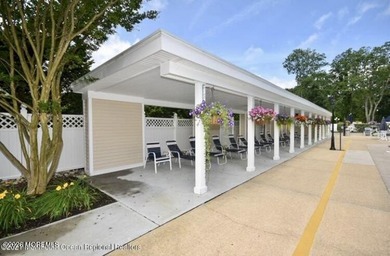 Welcome to this well maintained Baronet model located in the on Greenbriar Woodlands in New Jersey - for sale on GolfHomes.com, golf home, golf lot