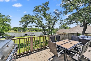 Look no further for the lakehouse of your dreams. This one of a on Lake Kiowa Golf Course in Texas - for sale on GolfHomes.com, golf home, golf lot