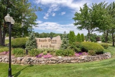 LACONIA, NH 03246 - Move-In for Summer! 2BR/2BA Condo -  The on Laconia Country Club in New Hampshire - for sale on GolfHomes.com, golf home, golf lot