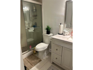 One-of-a-Kind Gem in Inverrary's Desirable Las Vistas Community! on Inverrary Country Club in Florida - for sale on GolfHomes.com, golf home, golf lot