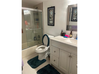 One-of-a-Kind Gem in Inverrary's Desirable Las Vistas Community! on Inverrary Country Club in Florida - for sale on GolfHomes.com, golf home, golf lot