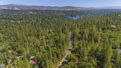 This amazing home offers 3 bedrooms and 2 bathrooms with 1536 on Pine Mountain Lake Country Club in California - for sale on GolfHomes.com, golf home, golf lot