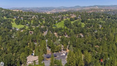 This amazing home offers 3 bedrooms and 2 bathrooms with 1536 on Pine Mountain Lake Country Club in California - for sale on GolfHomes.com, golf home, golf lot