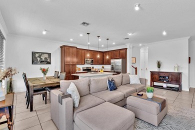 Fantastic 3/2.5 waterfront Townhome in newer community of on Crystal Lake Country Club in Florida - for sale on GolfHomes.com, golf home, golf lot