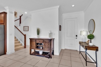 Fantastic 3/2.5 waterfront Townhome in newer community of on Crystal Lake Country Club in Florida - for sale on GolfHomes.com, golf home, golf lot