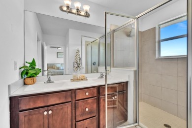 Fantastic 3/2.5 waterfront Townhome in newer community of on Crystal Lake Country Club in Florida - for sale on GolfHomes.com, golf home, golf lot