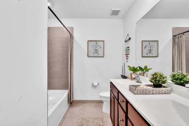 Fantastic 3/2.5 waterfront Townhome in newer community of on Crystal Lake Country Club in Florida - for sale on GolfHomes.com, golf home, golf lot