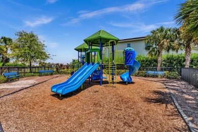 Fantastic 3/2.5 waterfront Townhome in newer community of on Crystal Lake Country Club in Florida - for sale on GolfHomes.com, golf home, golf lot