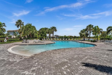 Fantastic 3/2.5 waterfront Townhome in newer community of on Crystal Lake Country Club in Florida - for sale on GolfHomes.com, golf home, golf lot
