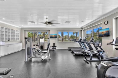 Fantastic 3/2.5 waterfront Townhome in newer community of on Crystal Lake Country Club in Florida - for sale on GolfHomes.com, golf home, golf lot