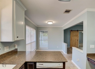 BEAUTIFUL HOME FOR SALE IN NORTH SHREVEPORT!!!! This 3-bedroom on Northwood Hills Golf Club in Louisiana - for sale on GolfHomes.com, golf home, golf lot