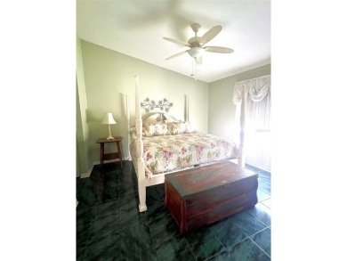 METICULOUSLY MAINTAINED 2 BEDROOM VILLA. END UNIT IN A PREMIER on Terra Ceia Golf and Country Club in Florida - for sale on GolfHomes.com, golf home, golf lot
