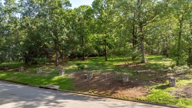 Wonderful large lot that is over half an acre. Fabulous on Pleasant Valley Country Club in Arkansas - for sale on GolfHomes.com, golf home, golf lot