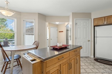 Lovely, Spacious Condo with 2 Bedroom 2 Bath with over 1800 sq on Terre Du Lac Golf and Country Club in Missouri - for sale on GolfHomes.com, golf home, golf lot