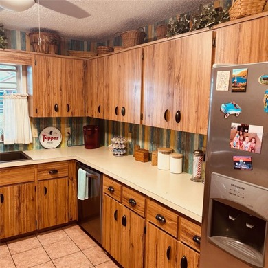 Enjoy easy Florida Living in this inviting 2-bedroom, 2-Bath on On Top of the World Golf Course in Florida - for sale on GolfHomes.com, golf home, golf lot