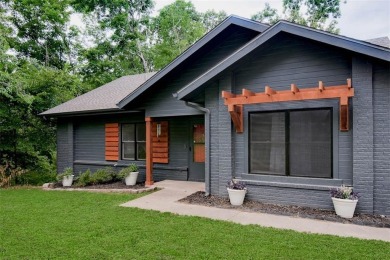 Completely renovated! This beautiful home sits on a .45 acre on Bella Vista Country Club - Scottsdale in Arkansas - for sale on GolfHomes.com, golf home, golf lot