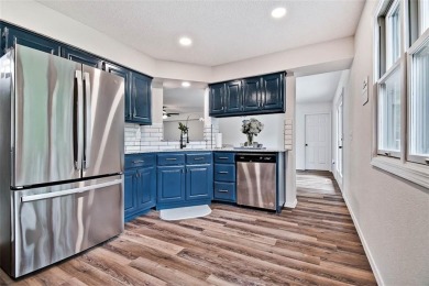 Completely renovated! This beautiful home sits on a .45 acre on Bella Vista Country Club - Scottsdale in Arkansas - for sale on GolfHomes.com, golf home, golf lot