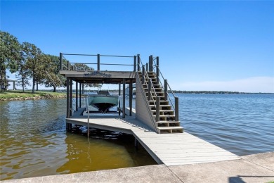 Cozy remodeled 4 bedroom 3 bath lakehouse featuring large on Pinnacle Golf and Boat Club in Texas - for sale on GolfHomes.com, golf home, golf lot