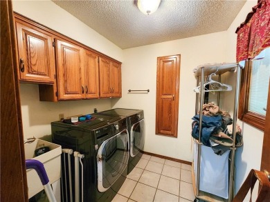 Charming 2-bed, 2-bath home in a quiet Bella Vista neighborhood on Bella Vista Country Club - Scottsdale in Arkansas - for sale on GolfHomes.com, golf home, golf lot