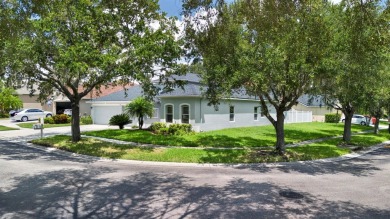 Fabulous Corner-Lot Home in Diamond Hill Golf Community | 4 Beds on Diamond Hill Golf and Country Club in Florida - for sale on GolfHomes.com, golf home, golf lot