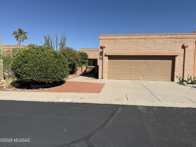 Well maintained townhouse with east facing patio to beautiful on Canoa Hills Golf Course in Arizona - for sale on GolfHomes.com, golf home, golf lot