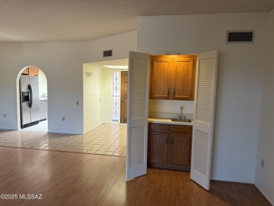Well maintained townhouse with east facing patio to beautiful on Canoa Hills Golf Course in Arizona - for sale on GolfHomes.com, golf home, golf lot