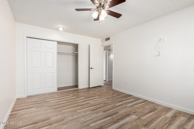 Beautifully updated home in Sun City's 55+ community. Fresh on Sun City Lakes West and East in Arizona - for sale on GolfHomes.com, golf home, golf lot