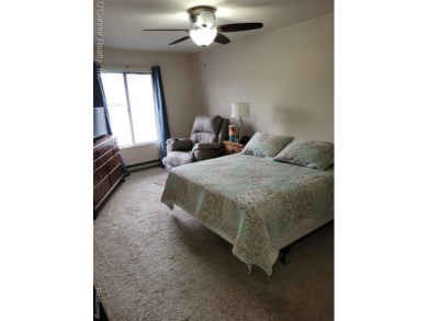 What a outstanding condo in the city of Marysville. Don't miss on Marysville Golf Course in Michigan - for sale on GolfHomes.com, golf home, golf lot