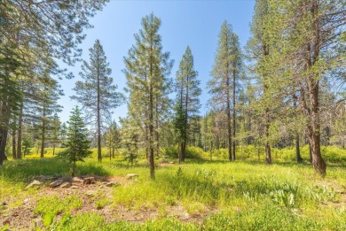 Charming Corner Unit in Tahoe Donner's Golf Club Condominiums on Tahoe Donner Golf Course in California - for sale on GolfHomes.com, golf home, golf lot
