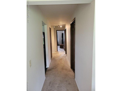 What a outstanding condo in the city of Marysville. Don't miss on Marysville Golf Course in Michigan - for sale on GolfHomes.com, golf home, golf lot