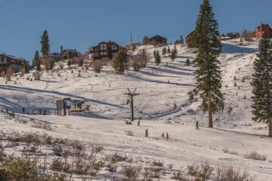 Charming Corner Unit in Tahoe Donner's Golf Club Condominiums on Tahoe Donner Golf Course in California - for sale on GolfHomes.com, golf home, golf lot