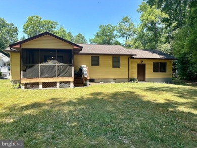 Welcome  Home! This beautifully-maintained rancher features 3 on Ocean Pines Golf and Country Club in Maryland - for sale on GolfHomes.com, golf home, golf lot