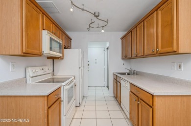 Covered Bridge at it's best! First floor corner unit. Light and on Pine Brook Golf Course in New Jersey - for sale on GolfHomes.com, golf home, golf lot